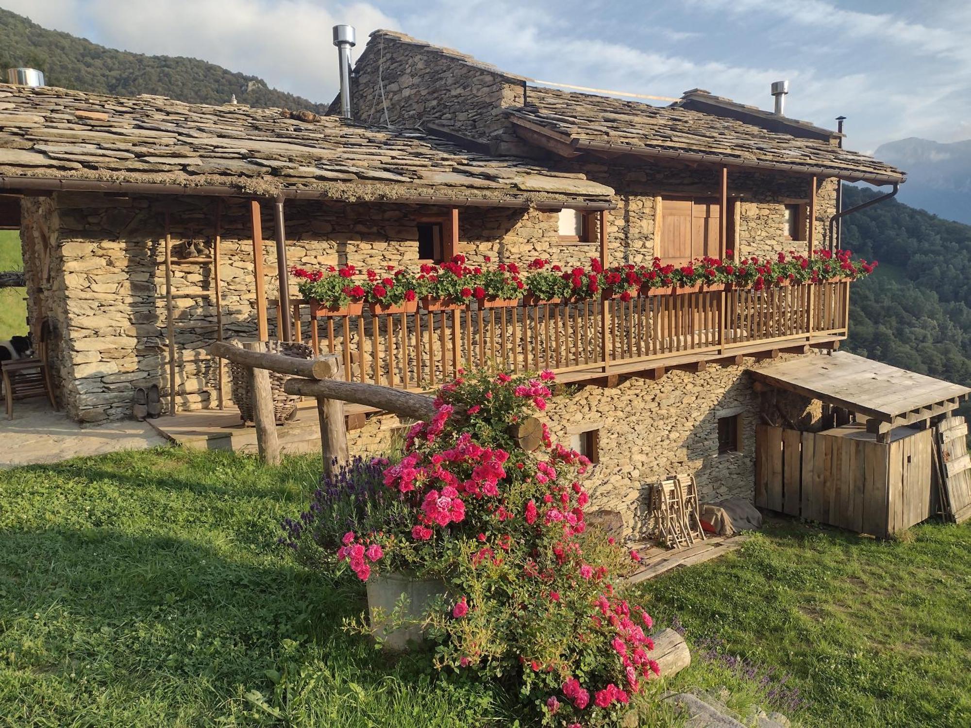 Rifugio Alpino Baudinet - Trek&Relax Bed and Breakfast Chiusa di Pesio Exteriör bild